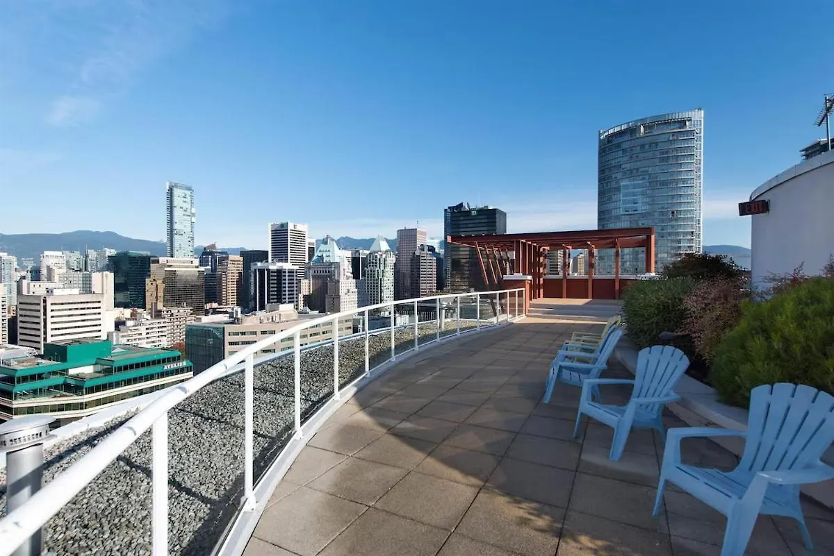 Apartmán Stylish Two-Story Loft With Rooftop Deck Vancouver Kanada