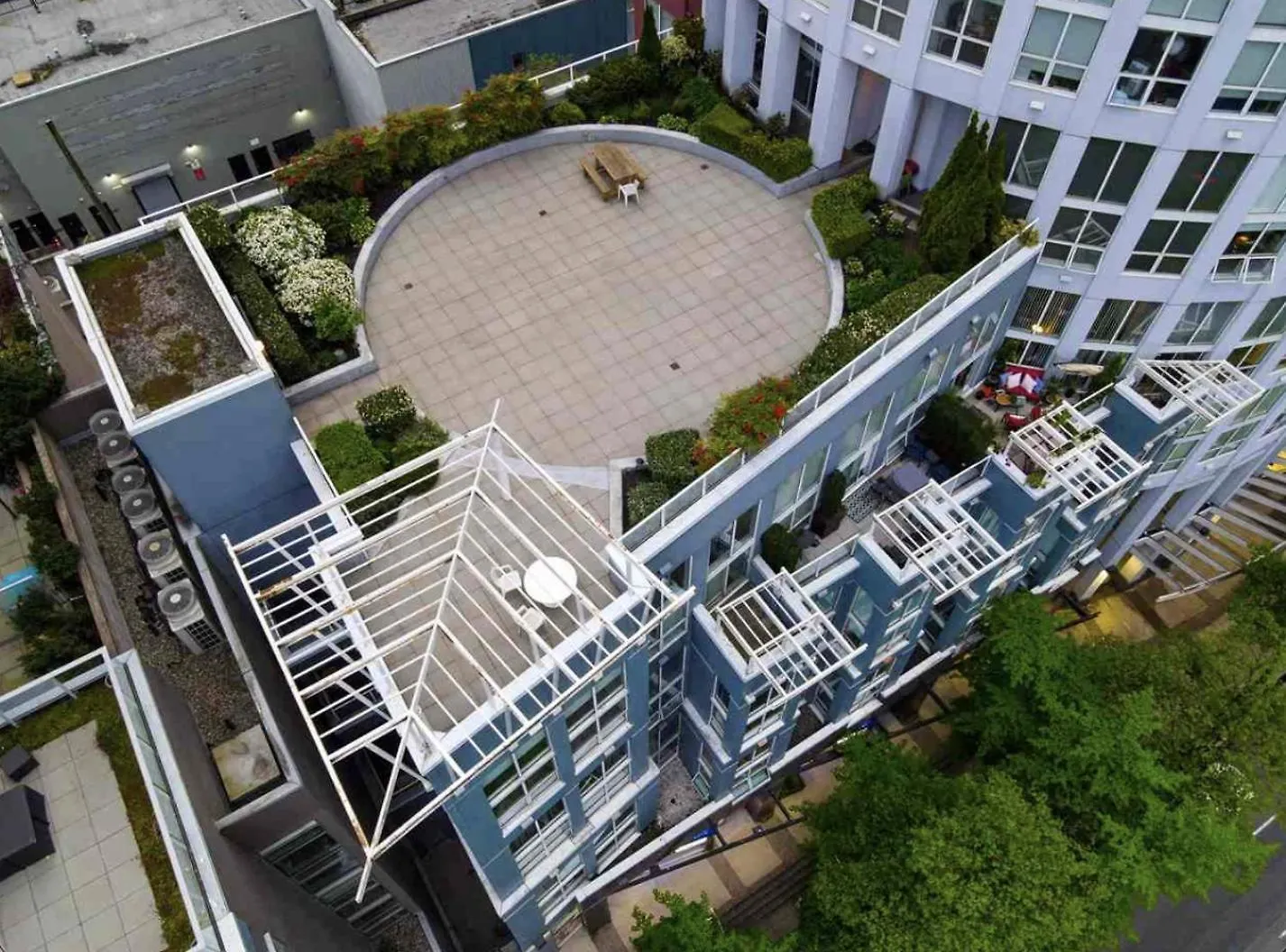 Stylish Two-Story Loft With Rooftop Deck Vancouver 0*,  Canada